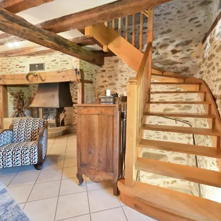 Дом отдыха Newly Renovated With Panoramic Landscape View Jacuzzi & Billiard